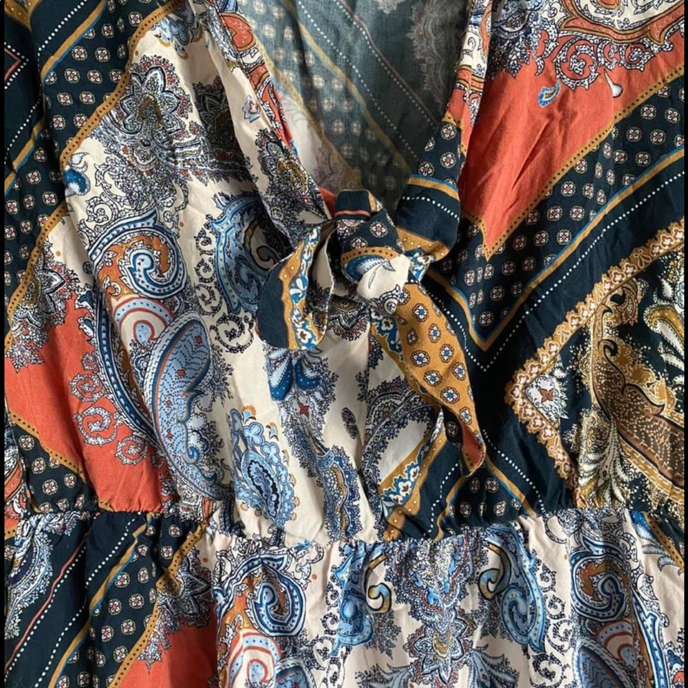 H&M Short Dress with a knot on the front